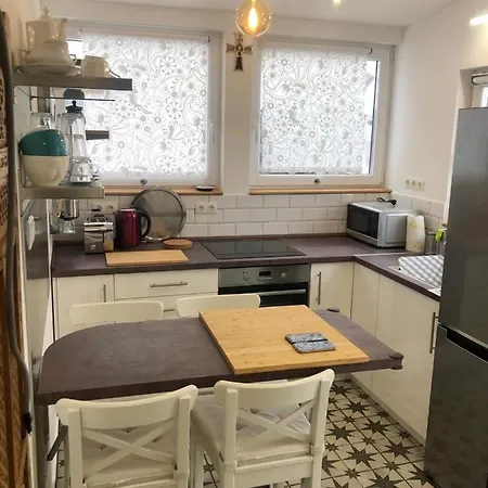 Filia Apartment *
